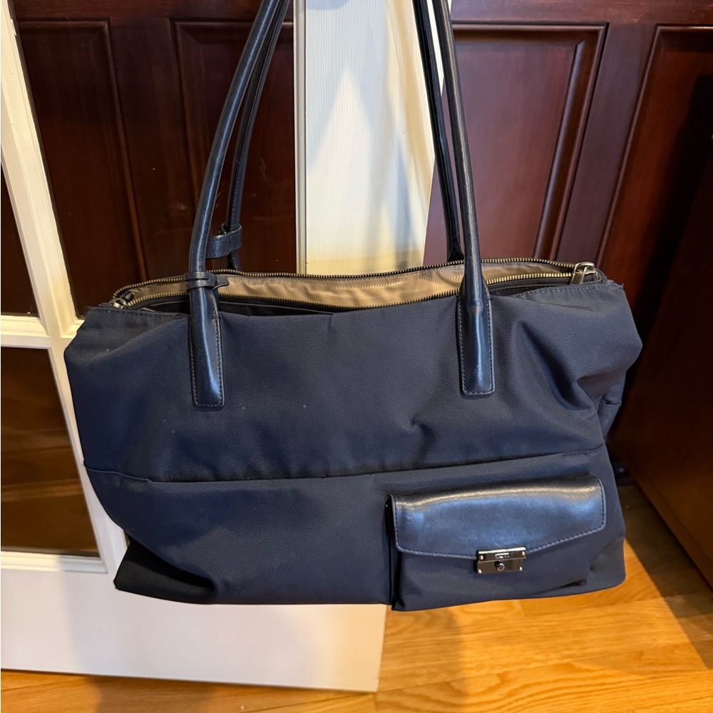 Navy Tumi Tote/Laptop Handbag with Front Pocket